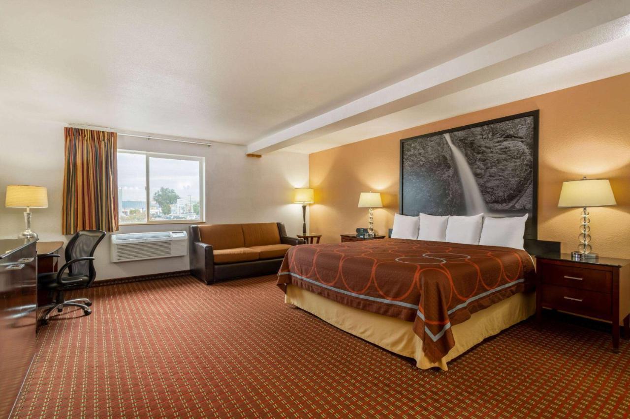 Super 8 By Wyndham The Dalles Or Eksteriør bilde