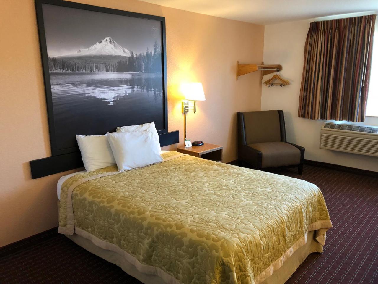 Super 8 By Wyndham The Dalles Or Eksteriør bilde