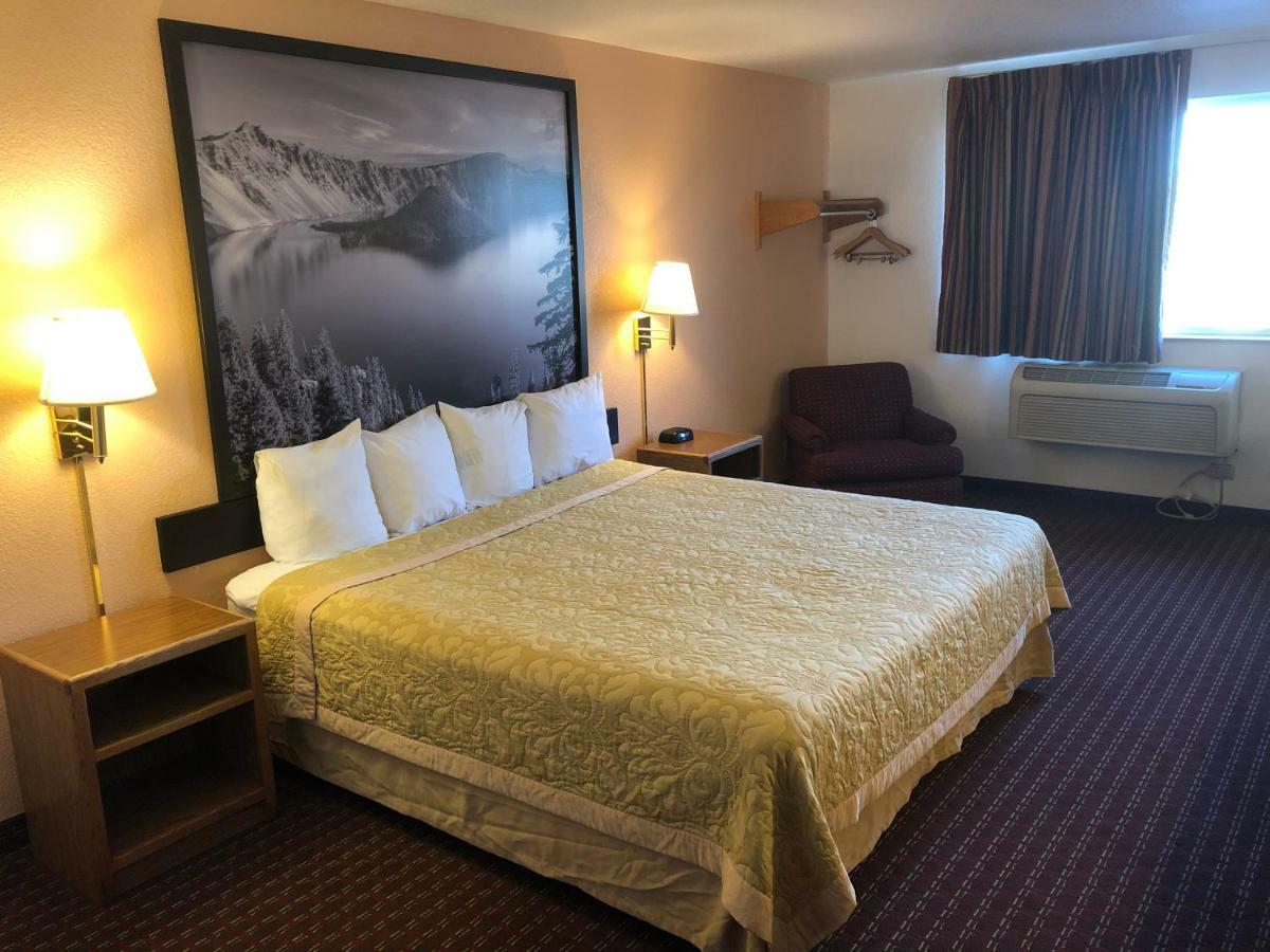 Super 8 By Wyndham The Dalles Or Eksteriør bilde